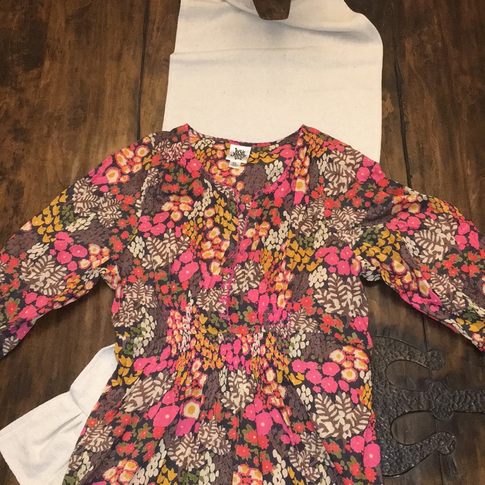 Ivy Jane floral top